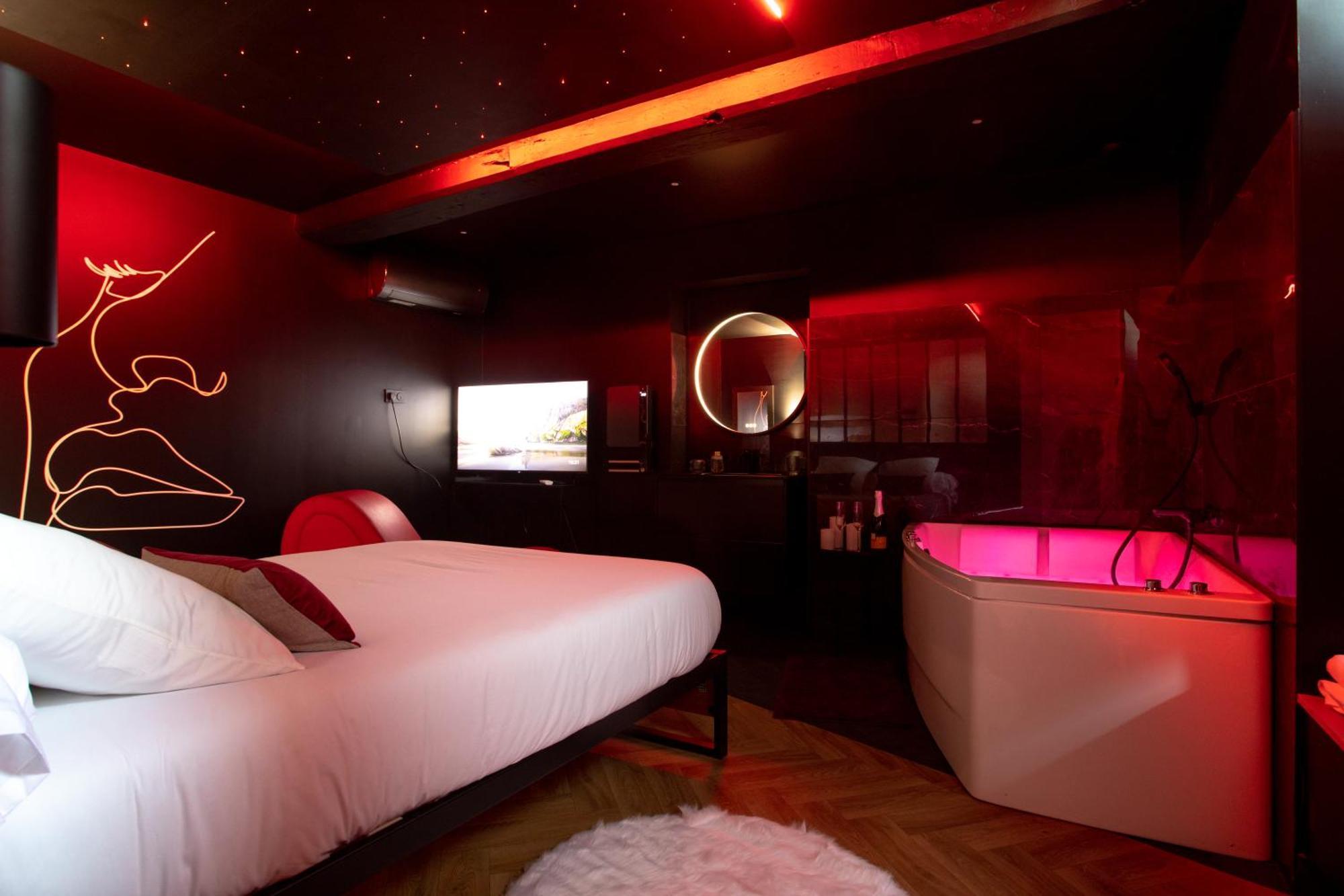 La Suite Spa & Cinema Saint-Lambert-du-Lattay Εξωτερικό φωτογραφία